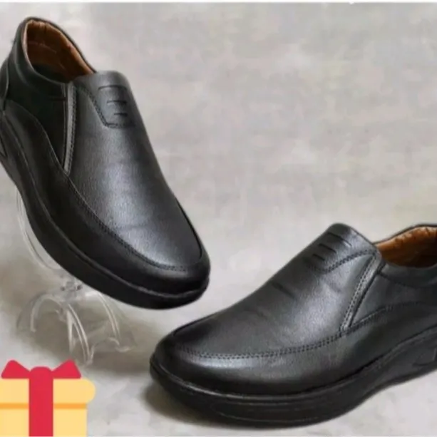 کفش مردانه راحتی چرم خارجی مشکی مدل آسایش اداری و روزمره