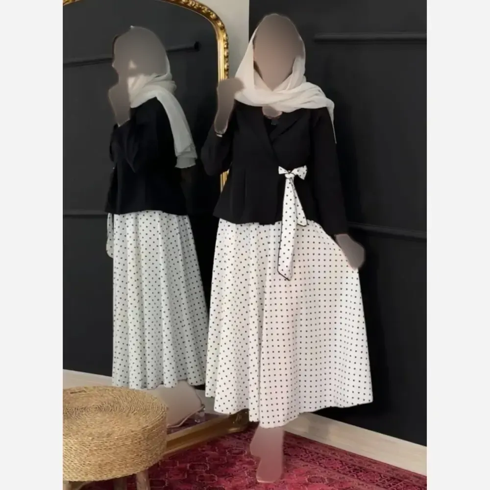 کت و دامن مجلسی ژابیز جنس مازراتی و بوگاتی رنگ مشکی و سفید سایز فری 38 تا 44