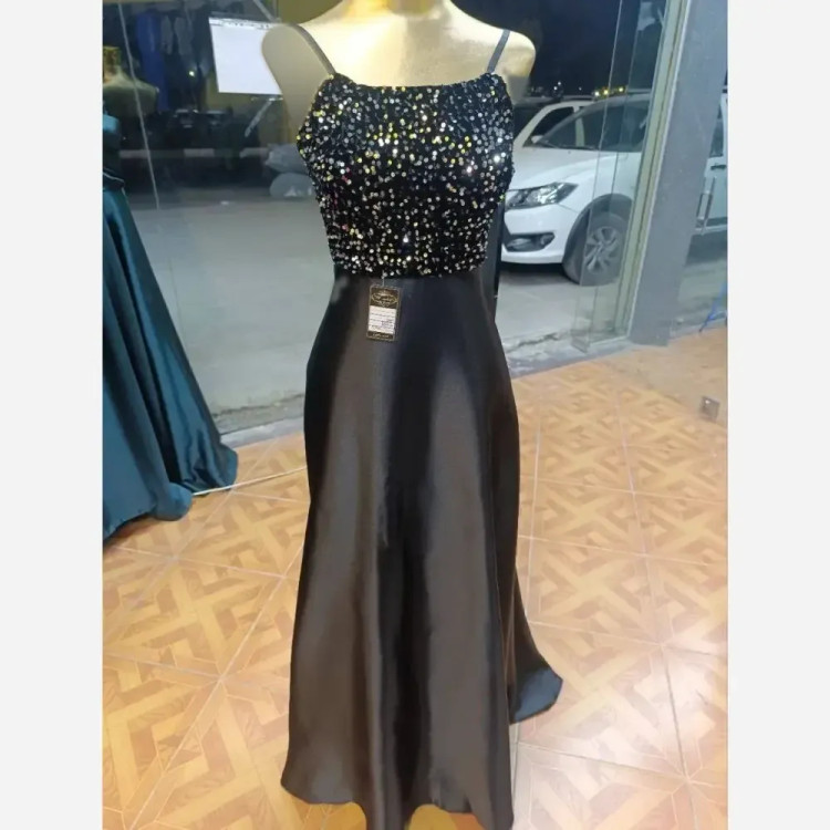 ماکسی مجلسی مدل آرمیتا ساتن آمریکایی و پولک مخمل مشکی نقره ای سایز 38 تا 46