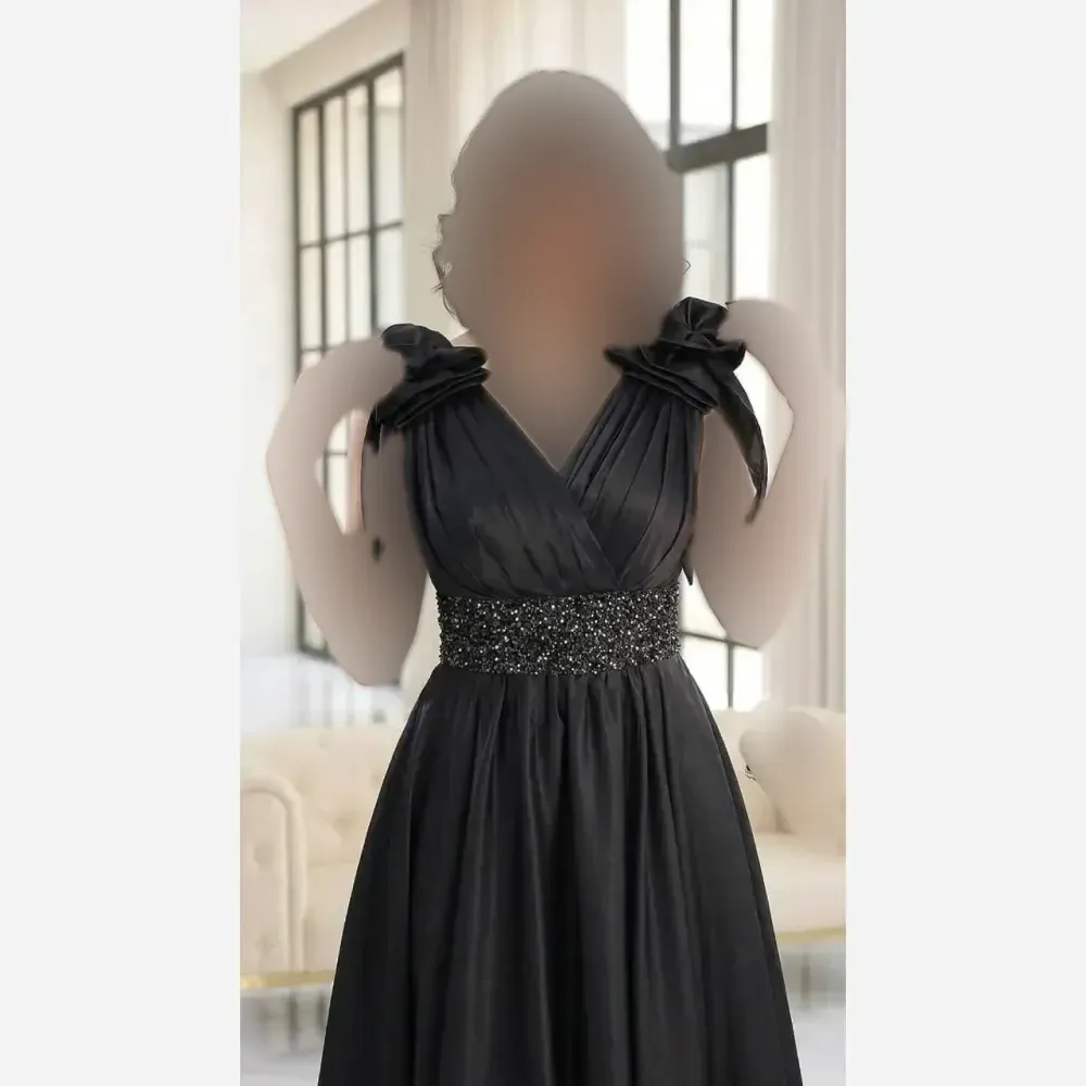 ماکسی زنانه مدل لاله ساتن تافته گرم بالا کاپدار مشکی سایز 1 تا 6