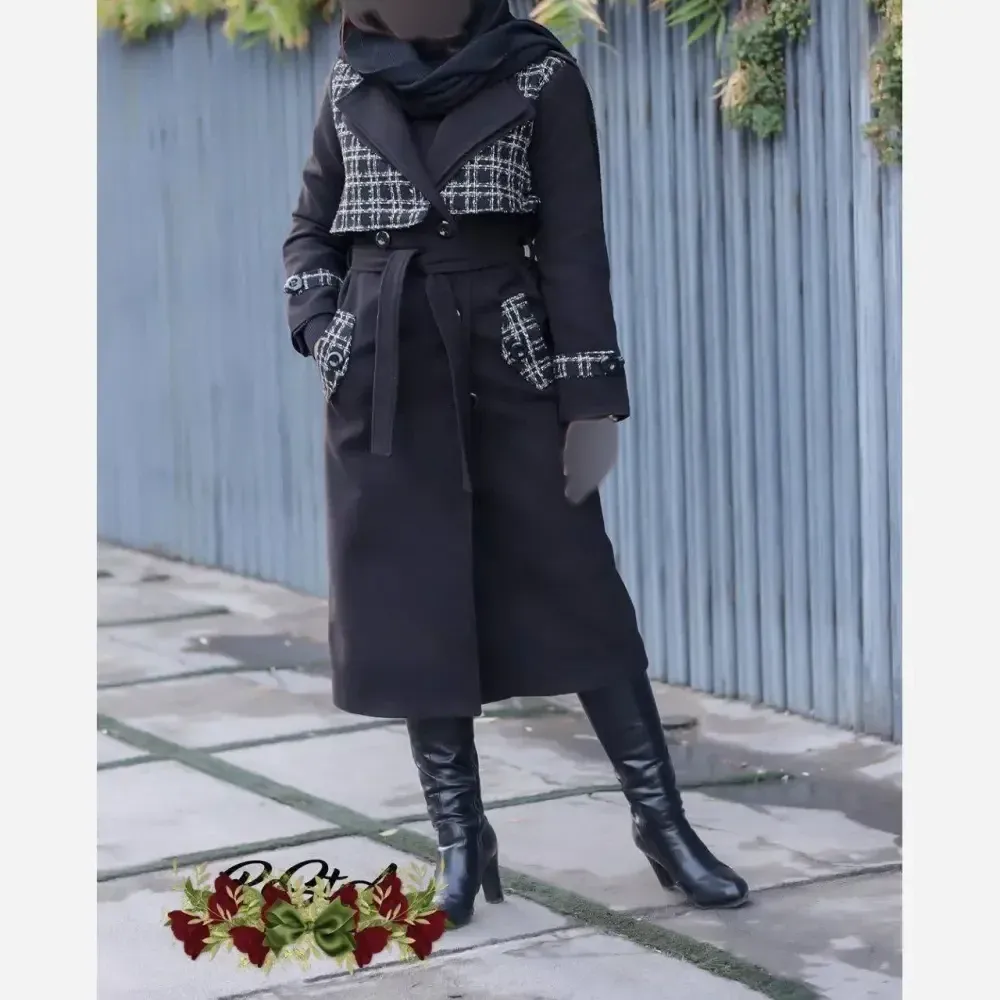 مانتو مدل آراز یقه دوبل ژیله دار فری سایز کرپ هازان چهارخونه پشمی مشکی قد 100
